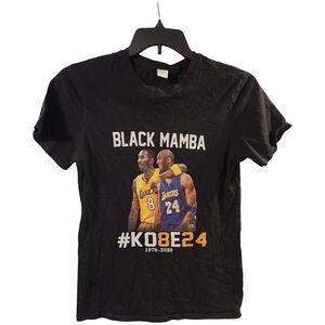 Kobe Bryant Black Mamba KO8E24 Tribute T-Shirt Size Small